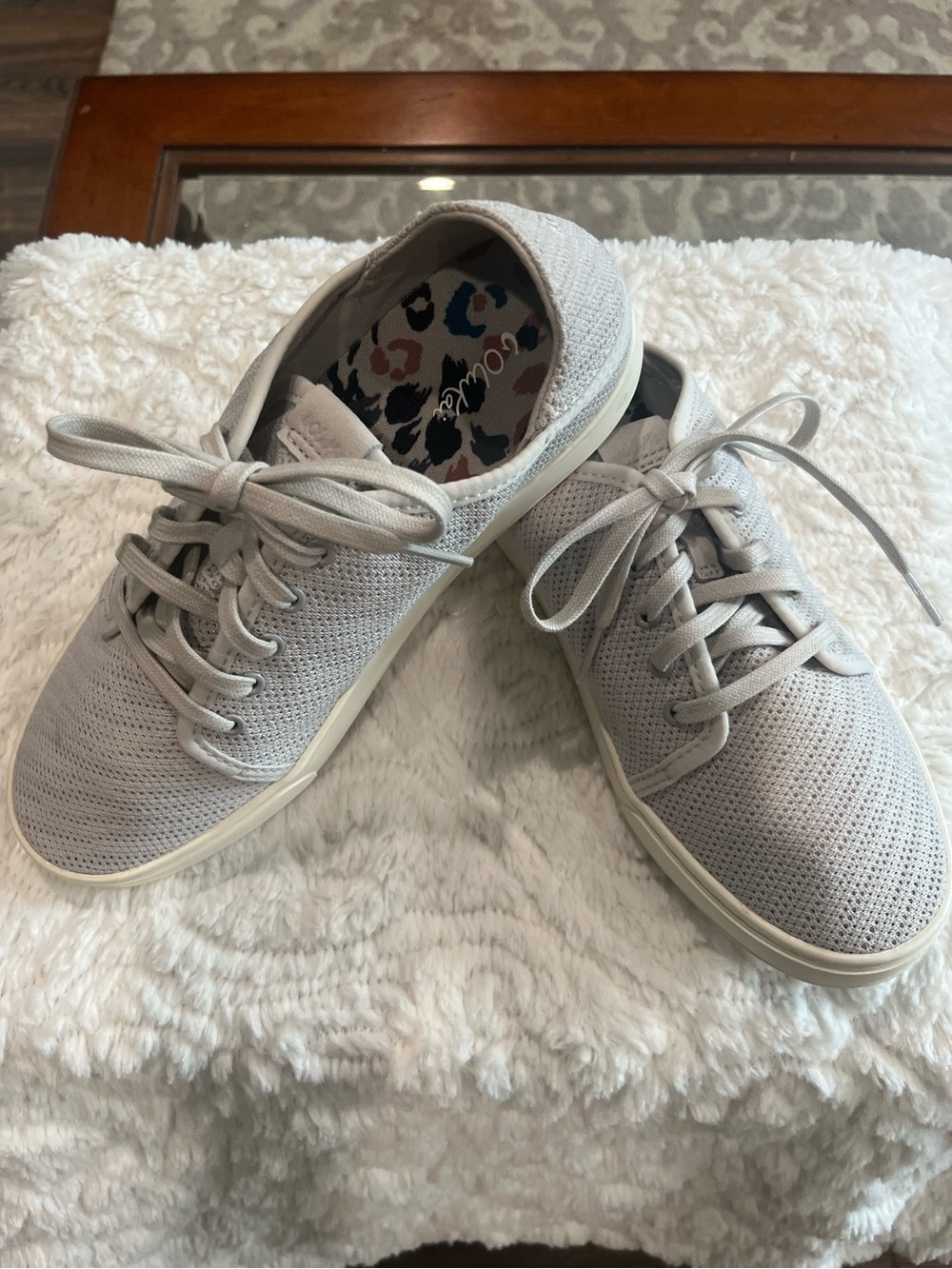 Olukai Pehuea Li Mist grey nwot sneakers low top tie colorful cushioned footbed